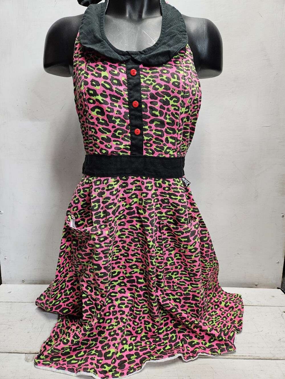 Sourpuss Neon Leopard Print Full Apron Punk Rock Pinup Alt Kitchen Baking